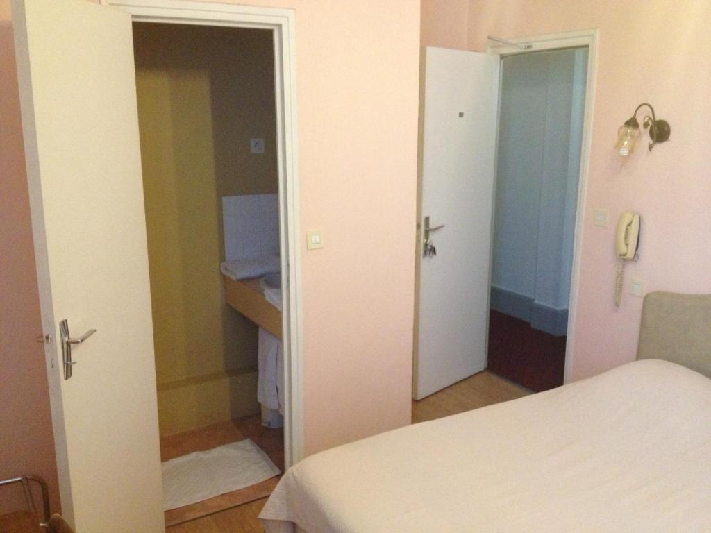 Hotel Le Fecamp Bolbec Camera foto