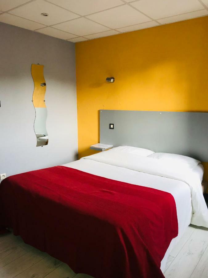 Hotel Le Fecamp Bolbec Esterno foto