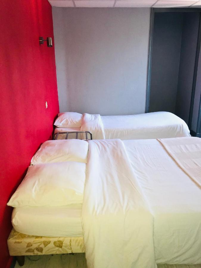 Hotel Le Fecamp Bolbec Esterno foto
